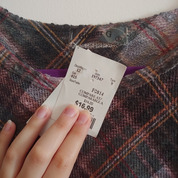 Top with tags - Picture 5 of 5